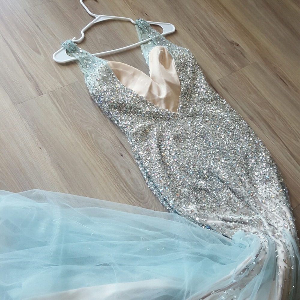 Dress👗 - Picture 8 of 8